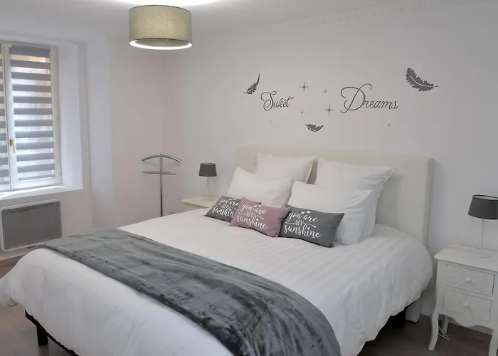 Petite Venise Saint Pierre 2 Pieces 3 Etoiles Classement Tourisme